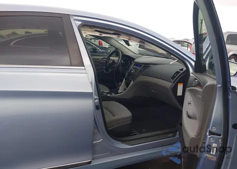 2013 Hyundai Sonata Hybrid из США, поврежденный, VIN KMHEC4A46DA072354